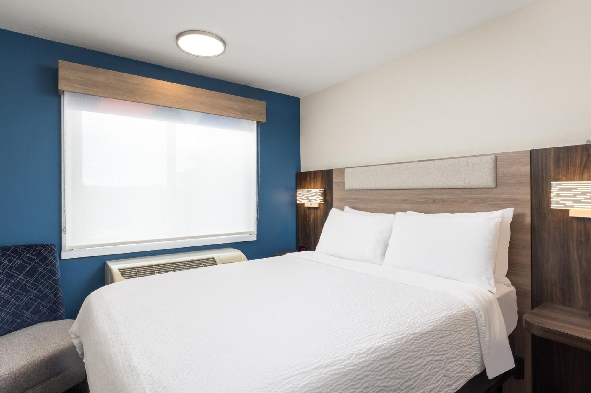Holiday Inn Express Portland South - Lake Oswego By Ihg Exterior photo