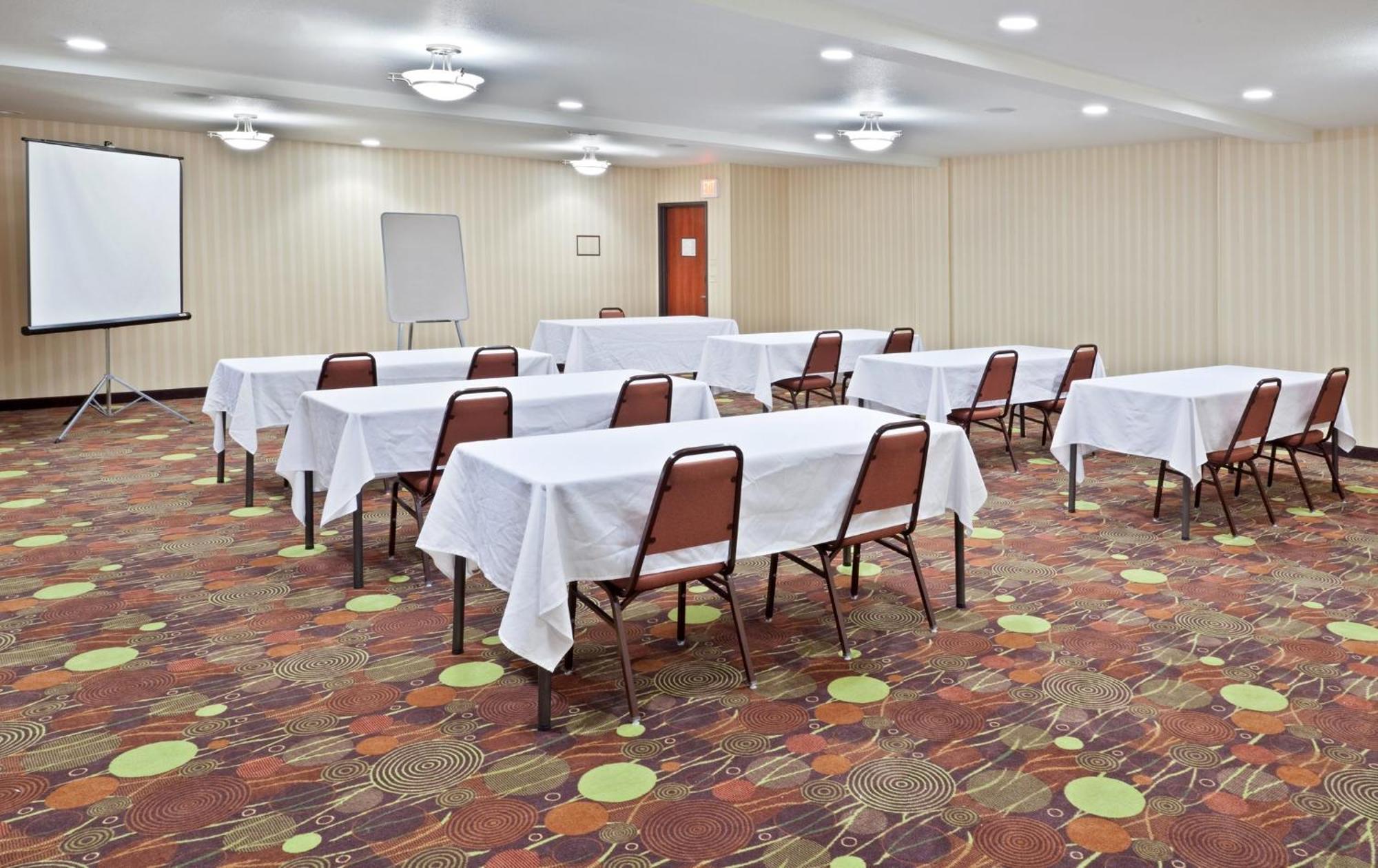 Holiday Inn Express Portland South - Lake Oswego By Ihg Exterior photo