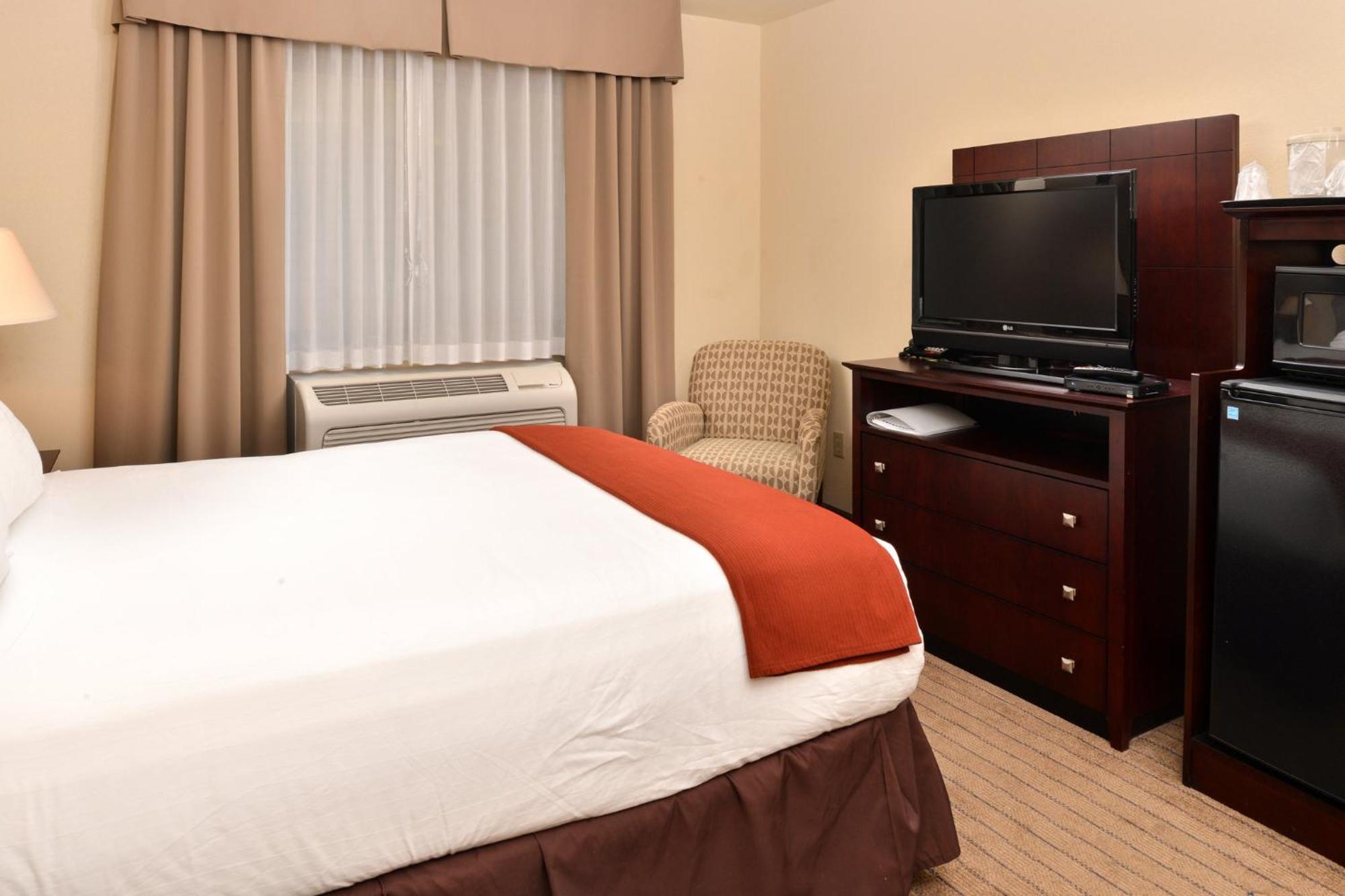 Holiday Inn Express Portland South - Lake Oswego By Ihg Exterior photo