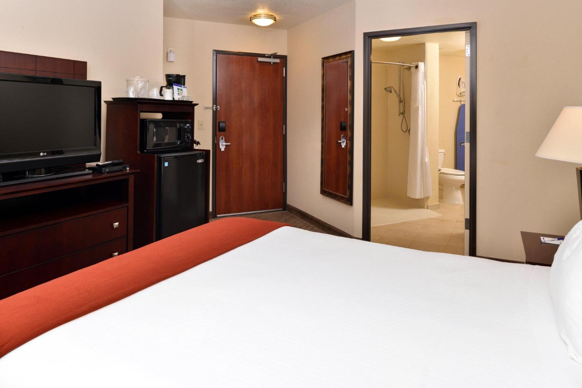 Holiday Inn Express Portland South - Lake Oswego By Ihg Exterior photo